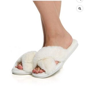 Elegant White Furry Women's Slippers